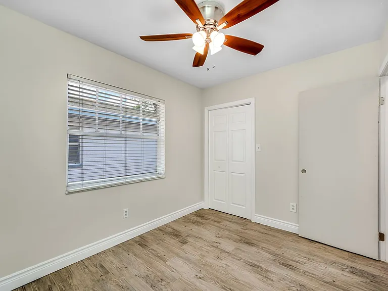406 S Westland Ave — Photo 43