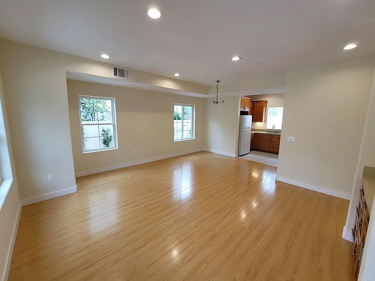 727 S Stoneman Ave #B — Photo 7