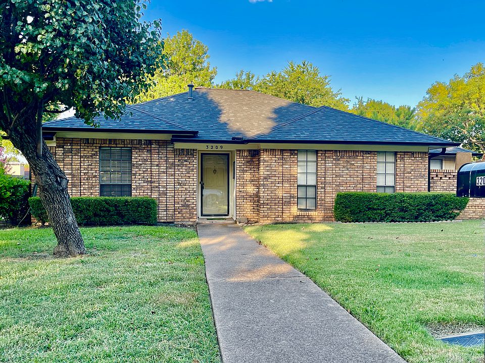 1st image of 3209 N Marseille Ln