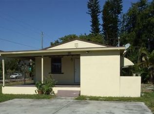 595 NW 151st St, Miami, FL 33169