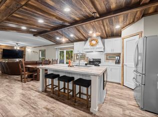 577 Winding River Rd S, Oakhurst, TX 77359
