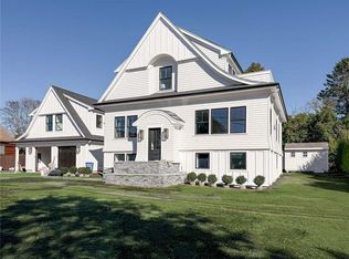 84 Allston Ave, Middletown, RI 02842