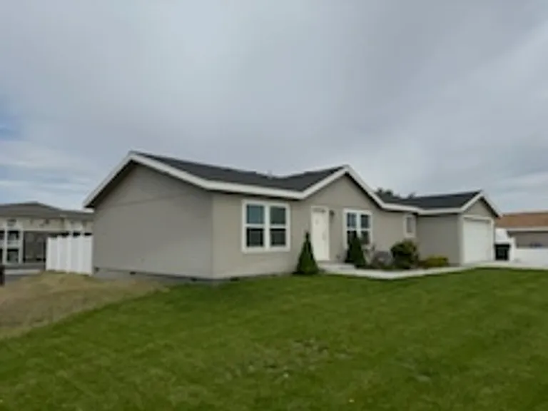 371 NE Marshall Loop — Photo 21