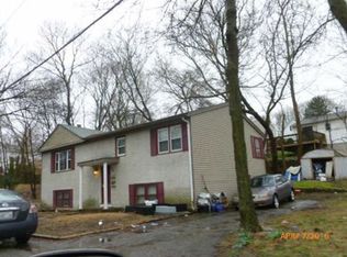 29 Hillside Ave, Johnston, RI 02919