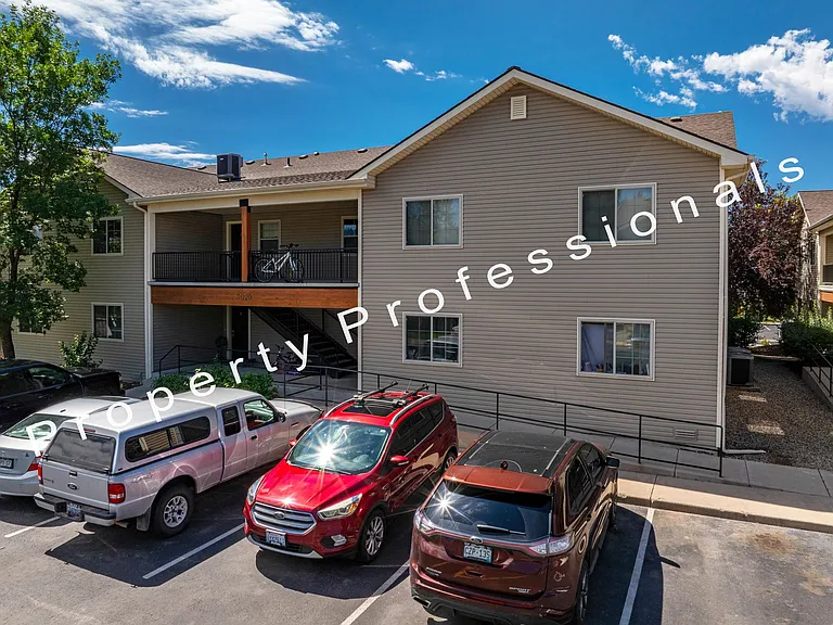 3037 Coal Mine Ave #F — Photo 13