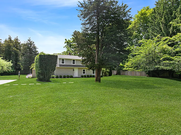 202 Pantigo Rd — Photo 25