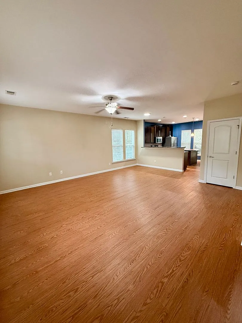 Building Photo - 16 Moon Beam Ct