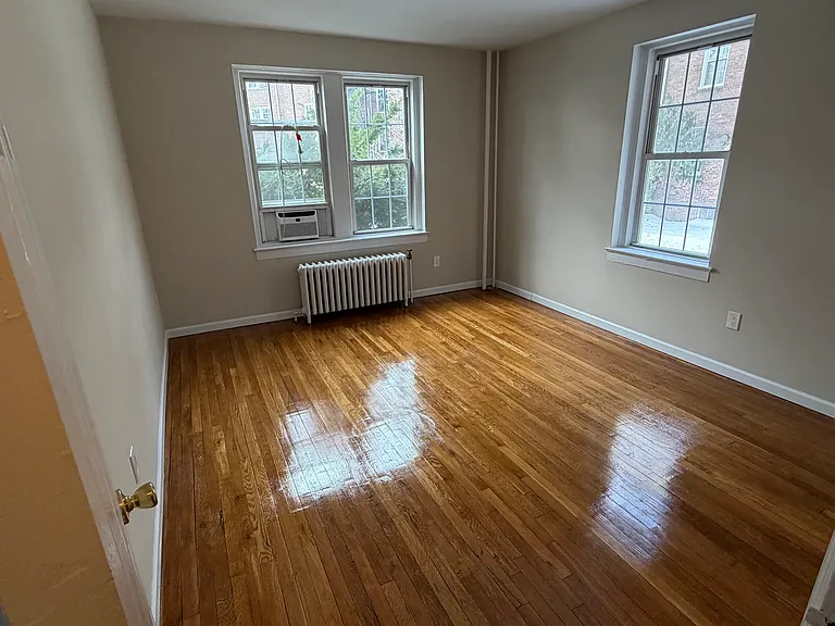 28 Hampton Ct #28 — Photo 3