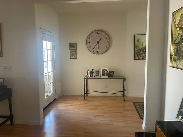727 Amherst Cir — Photo 20