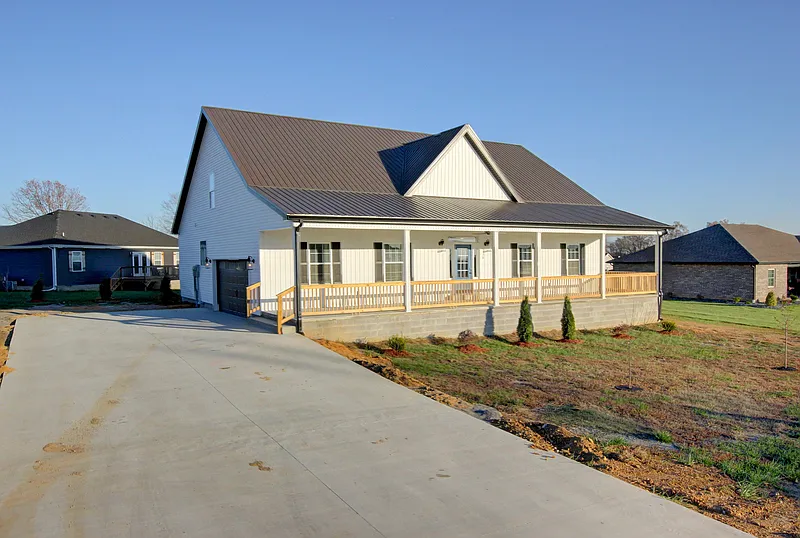 3 bed, 2.0 bath, $1,995 — Photo 2