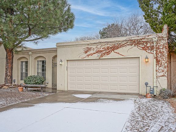 2nd image of 6005 Quemado Dr NE