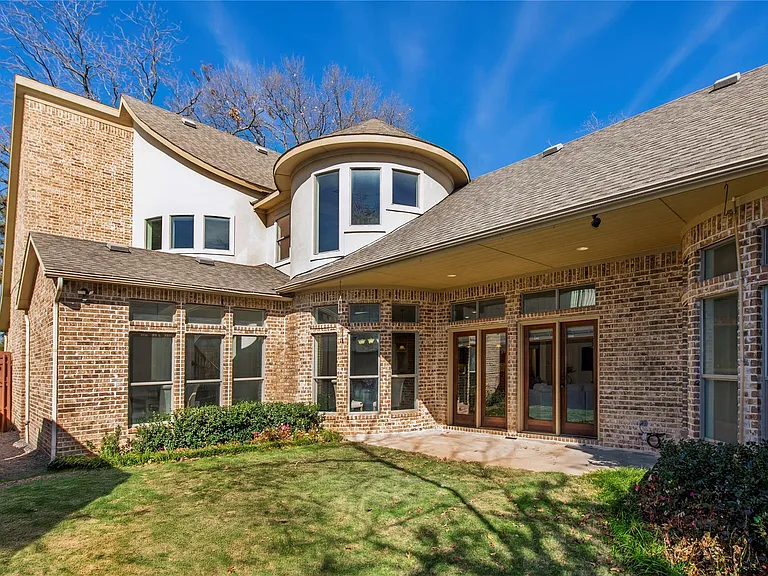 3606 S Versailles Ave — Photo 27