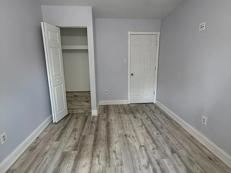 1080 Pendleton Ct — Photo 35