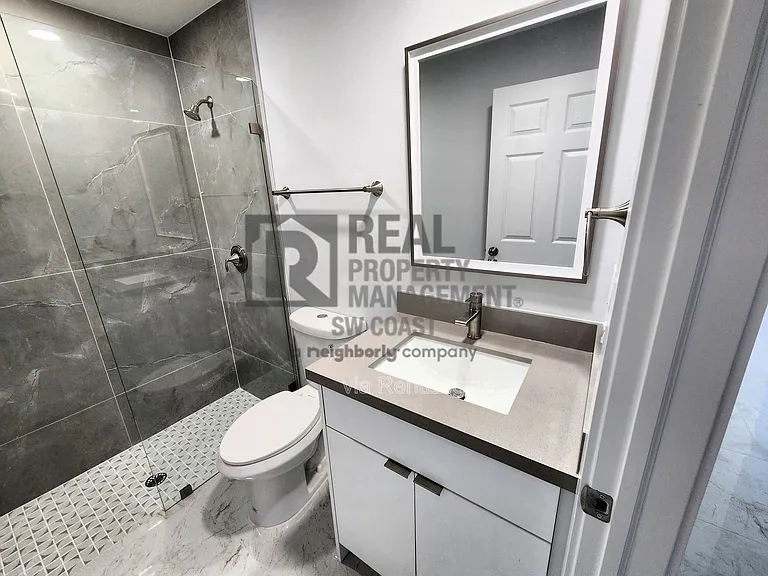 2906 68th St W — Photo 15