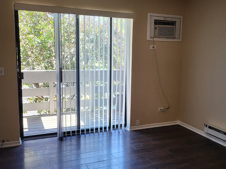 1351 N Winslowe Dr #202 — Photo 13