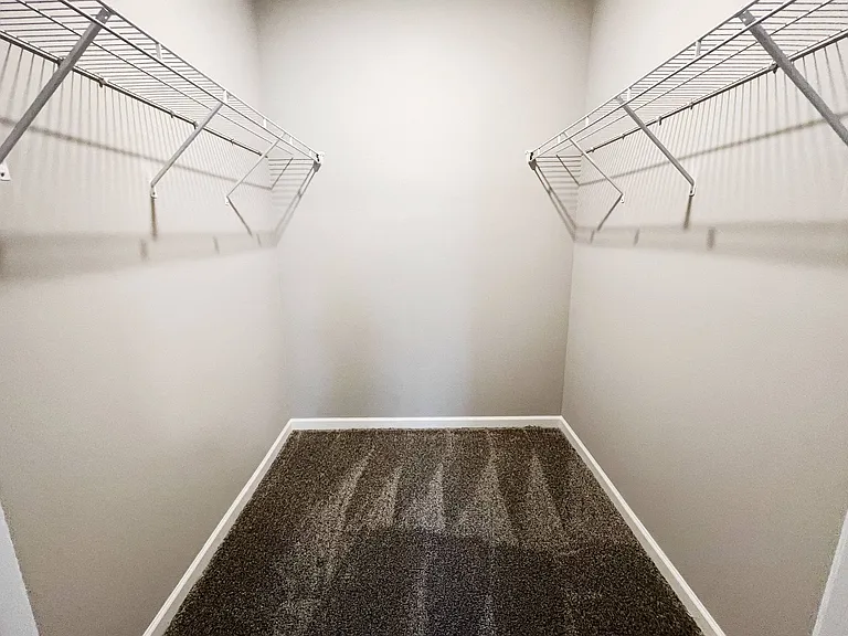3 Bedroom Arlington Closet