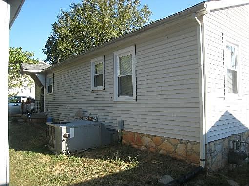 2nd image of 1509 Holmes Ave