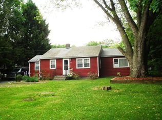 35 Pembroke Rd, Danbury, CT 06811