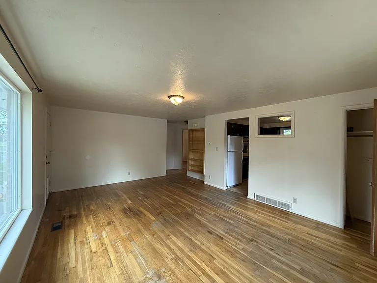 2735 S 700 E — Photo 5