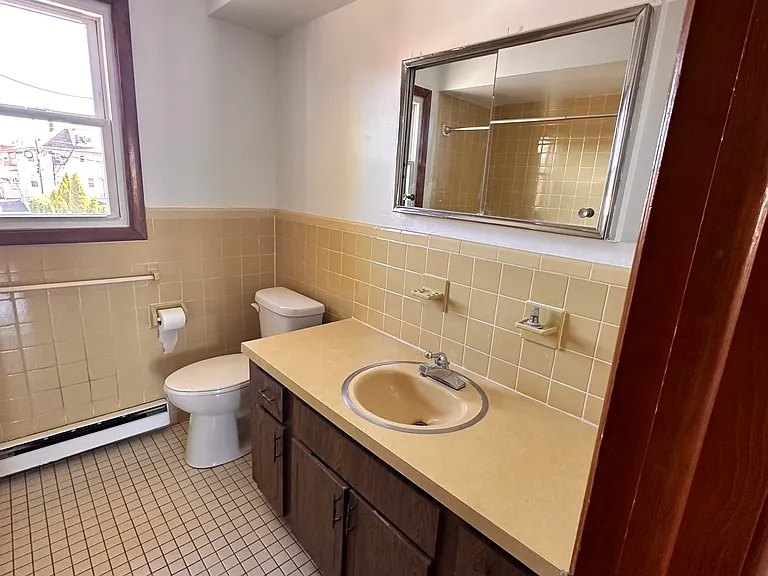 333 Green Ave #6 — Photo 9