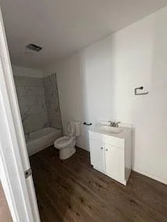 Unit Photo