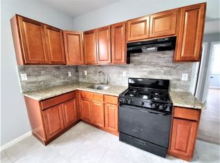 55 N Munn Ave #2M, Newark, NJ 07106