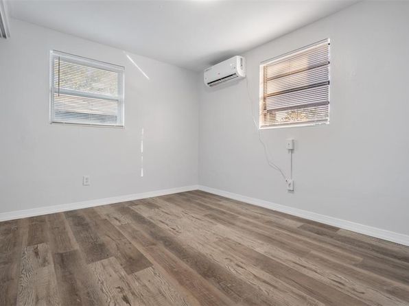 tampa-florida-82046667 picture