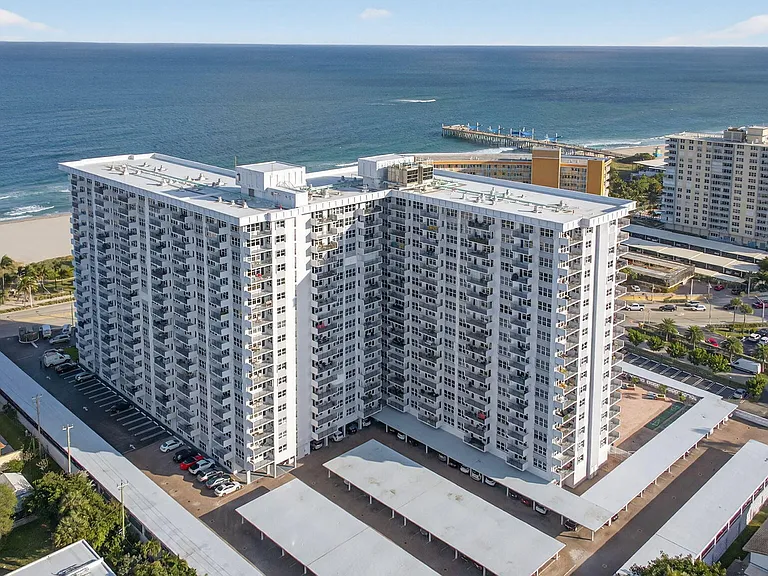 405 N Ocean Blvd #208 — Photo 46