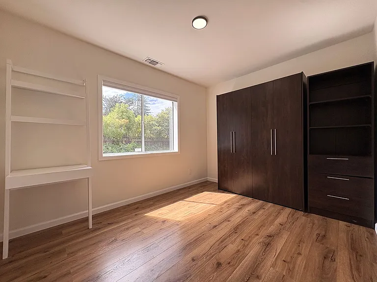 2350 Alameda De Las Pulgas — Photo 27