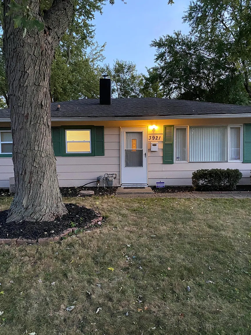 3921 Red Bird Dr photo 1