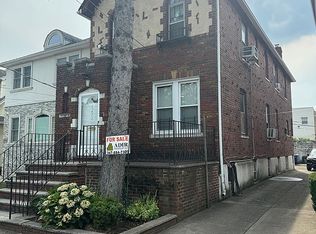 1572 E 28th St, Brooklyn, NY 11229