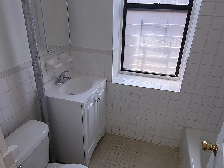 1425 University Ave #F6 — Photo 12