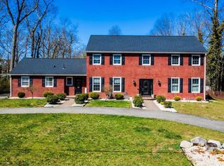 2460 Buttonwood Dr, Vineland, NJ