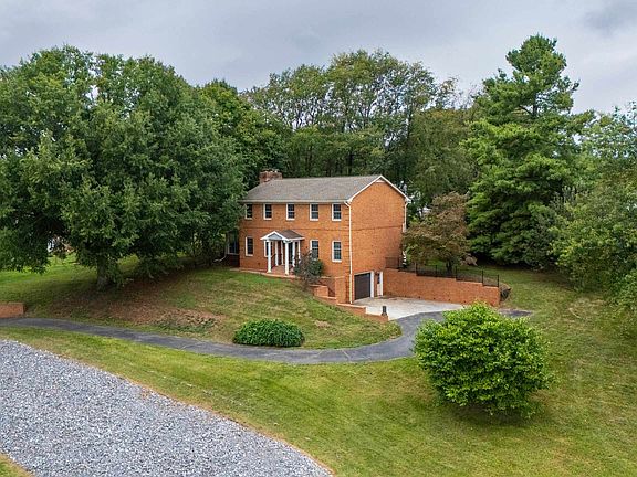 2nd image of 108 Rorrer Cir