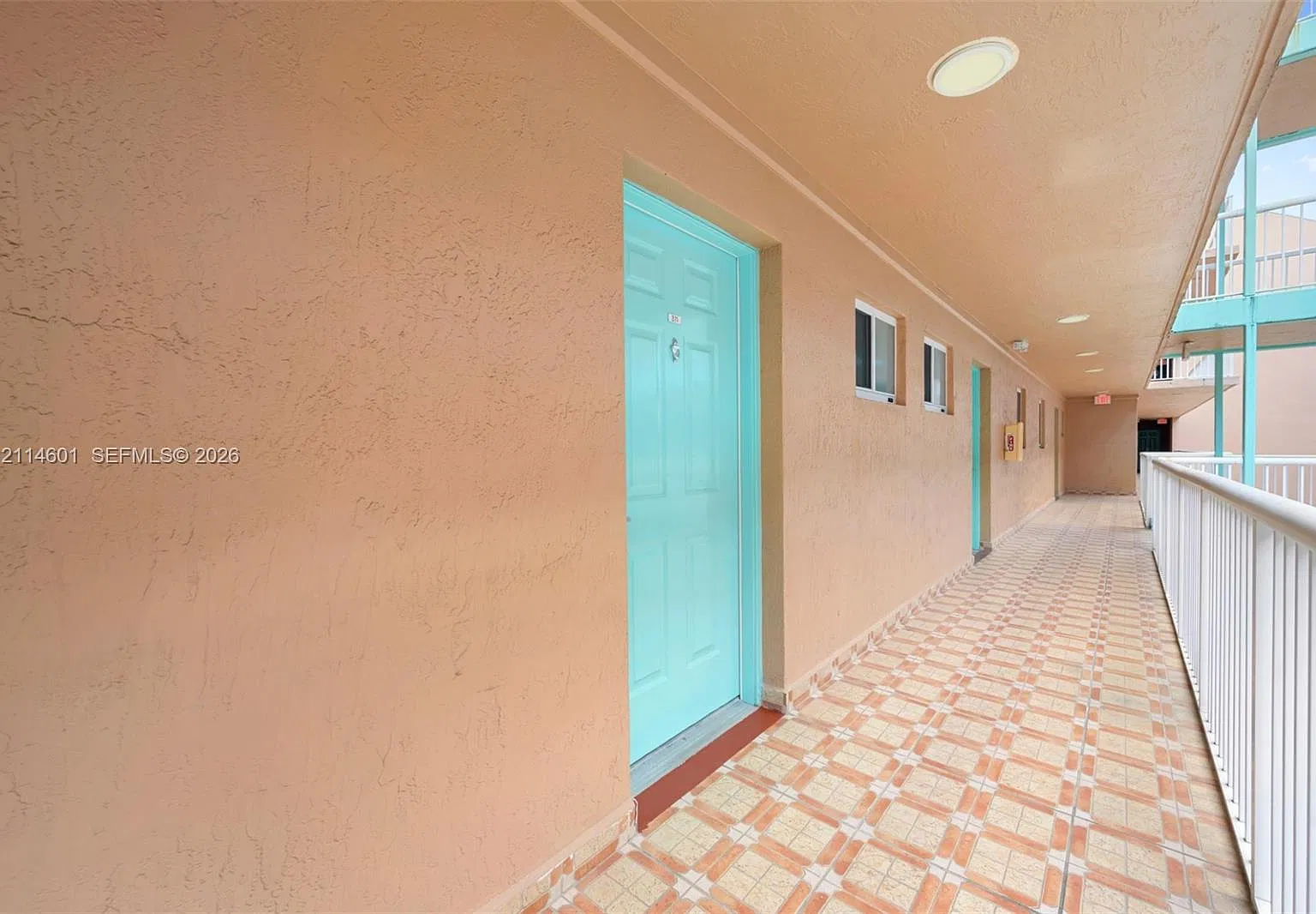 Harding Tower Condo — Photo 1
