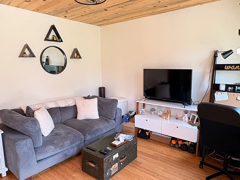 910 Mauna Kea Ln #B — Photo 3