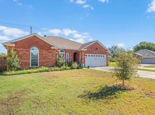 1719 Farmington Dr, Mansfield, TX 76063
