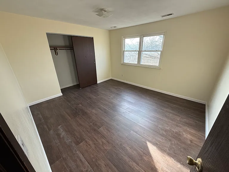 947 Belle Valley Dr — Photo 12