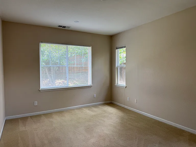 498 W Callado Ct — Photo 13