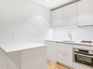 220 W 24th St #2202U, New York, NY 10011