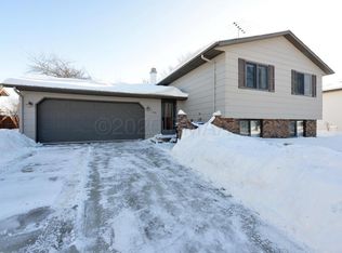 1708 23rd St S, Fargo, ND 58103
