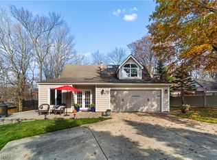 395 Bent Tree Dr, Aurora, OH 44202