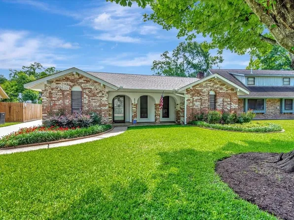2216 S Rayburn Court, Pasadena, TX 77502