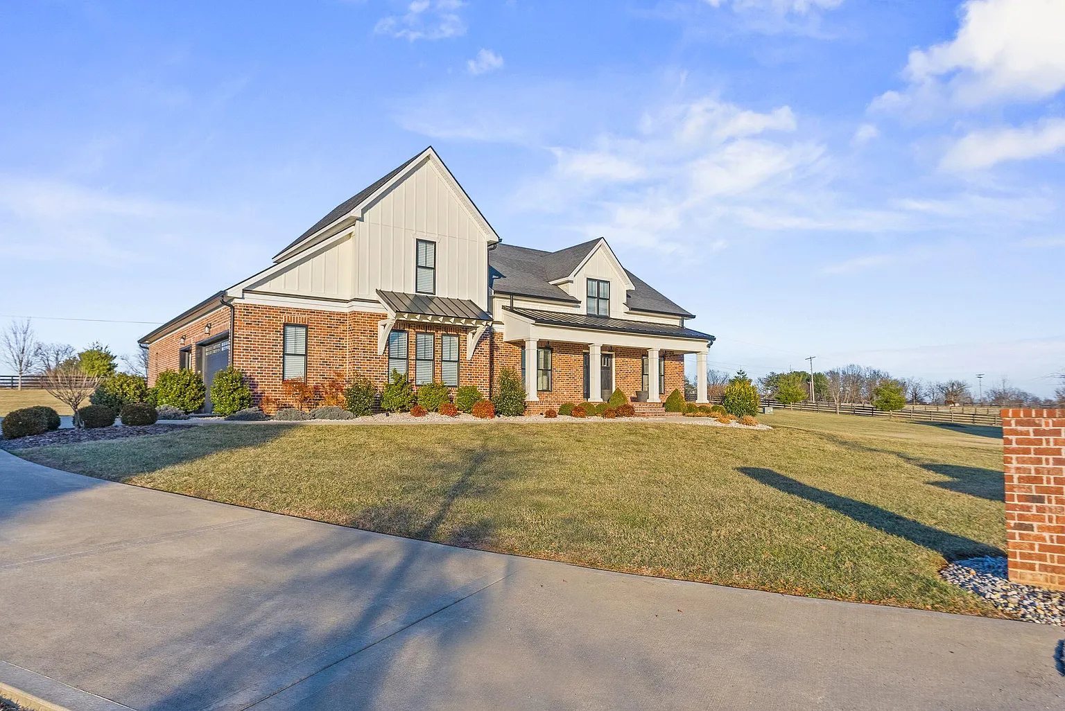 100 Willow Oak Way photo 1
