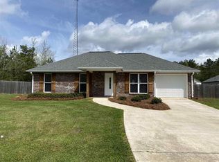 100 Emily Ln NW, Magee, MS 39111