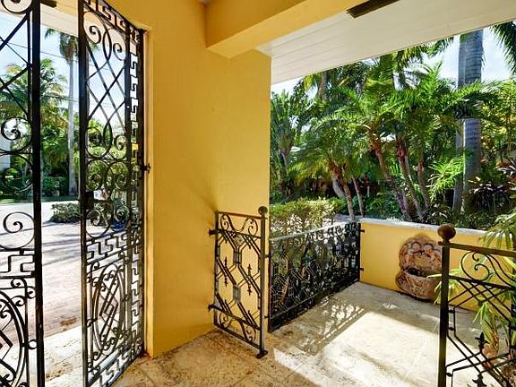 3rd image of 447 Coral Way