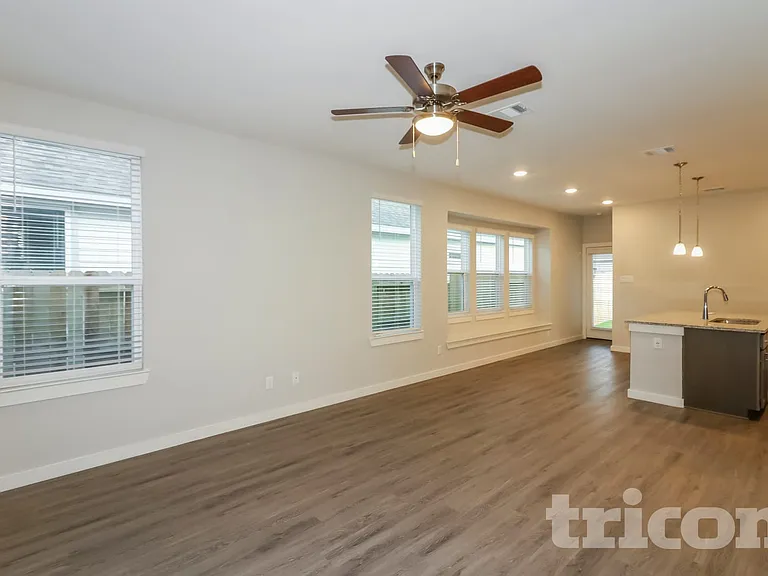 2350 Bailey Fields Ln — Photo 4
