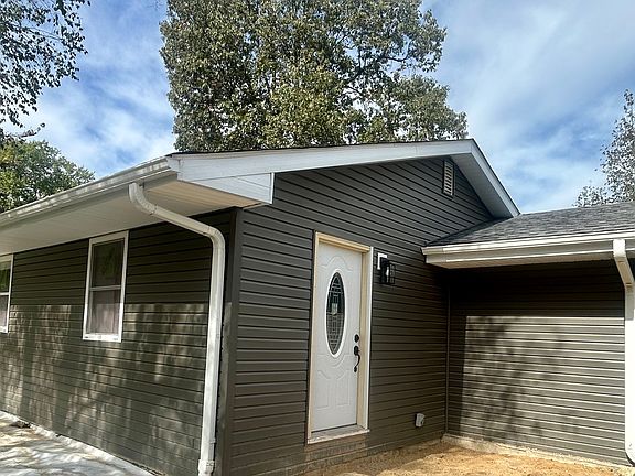 2nd image of 207 Baker Dr