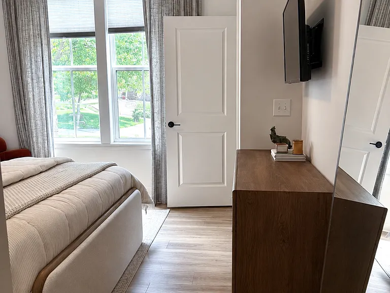 Downstairs Bedroom with Ensuite Bathroom