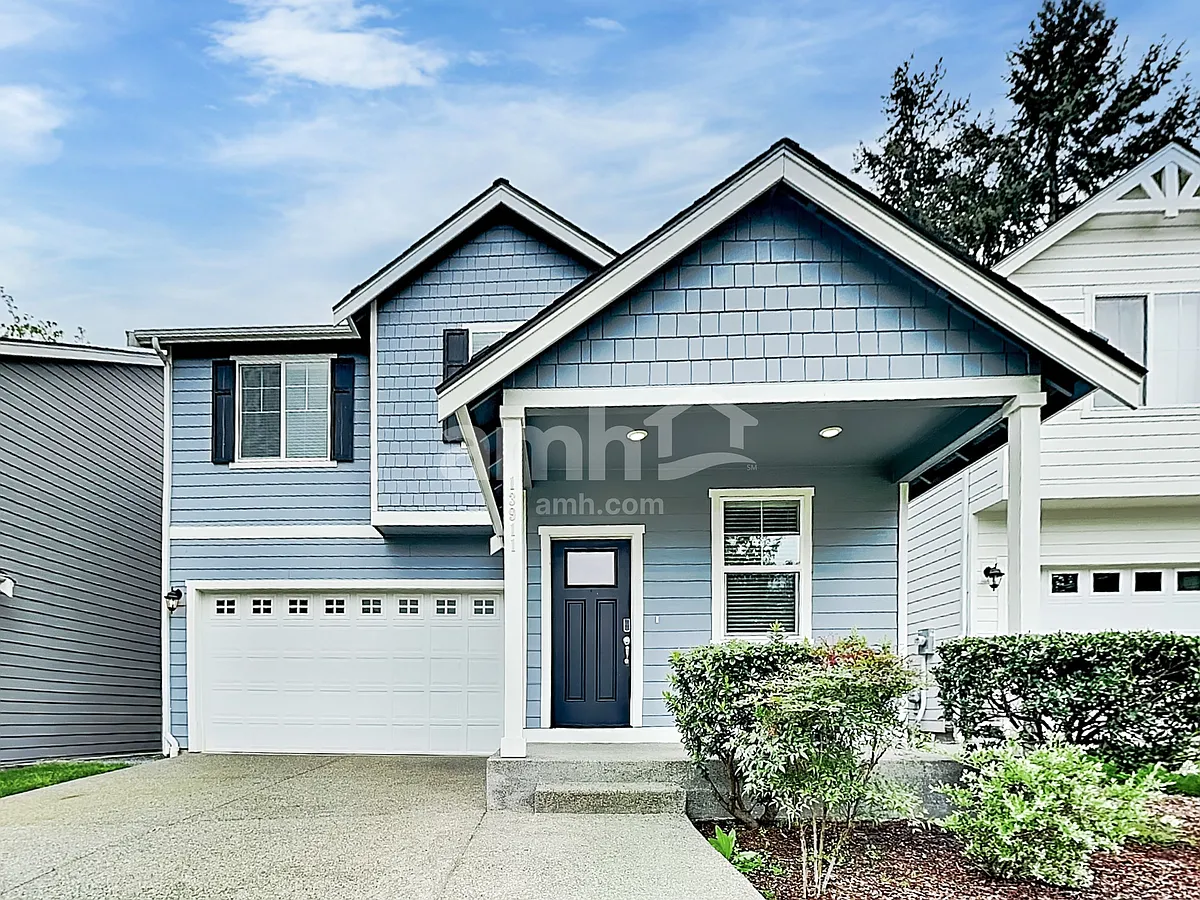 Photo 1 of 20 - 13911 106th Ave E - Puyallup, WA Primary Photo - 13911 106th Ave E